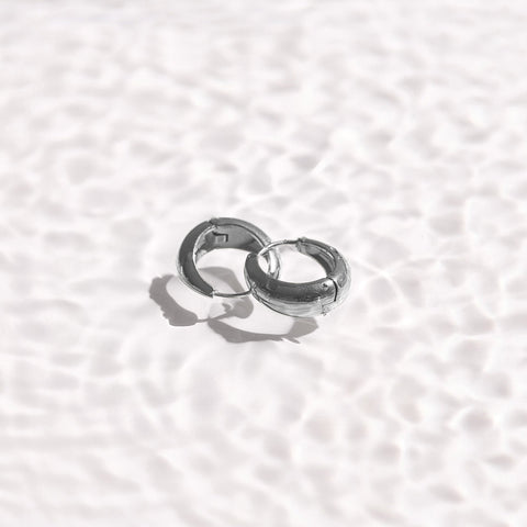 Teardrop Small Curve Hoop Earrings