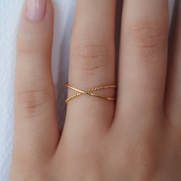 Double Twist Ring (GIFTING) - EVRYJEWELS